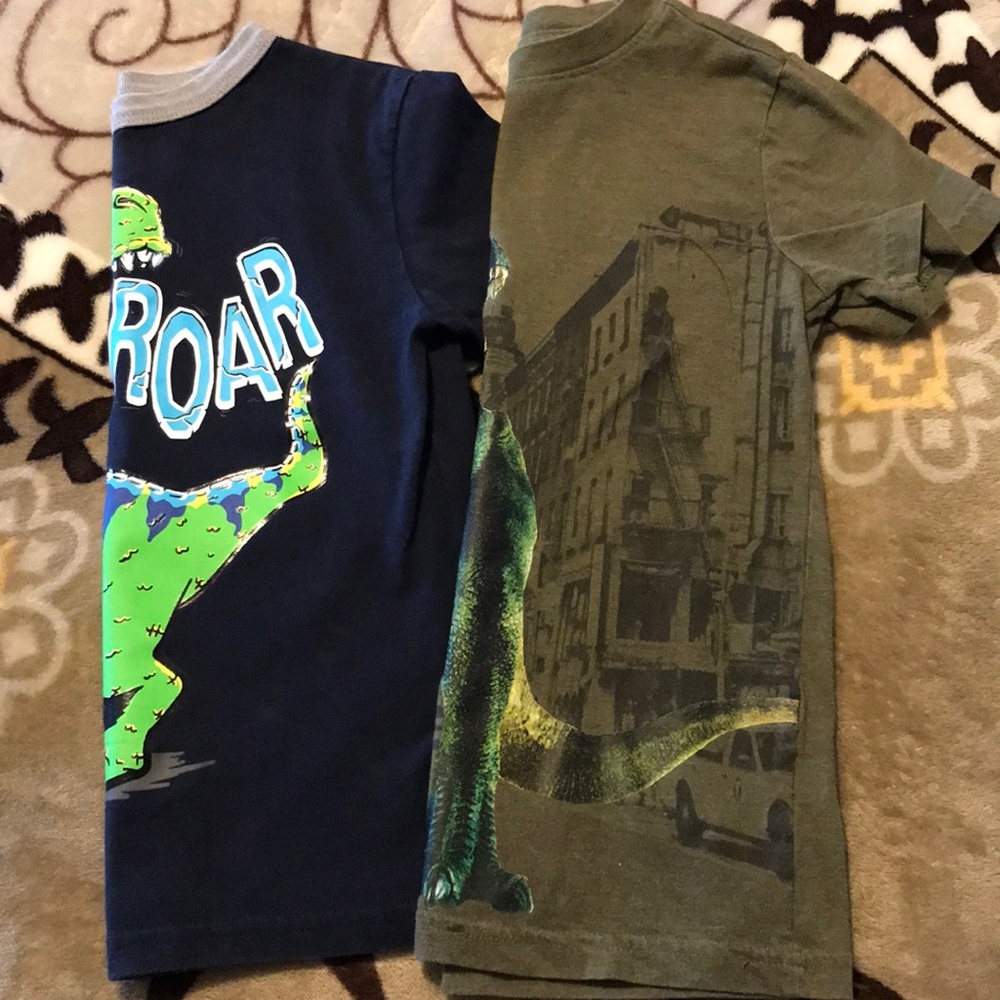 2 medium Boys Dinosaur shirts 🦖